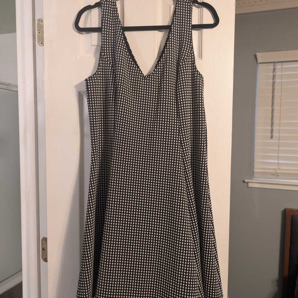 Forever 21 Black and White Mini Dress